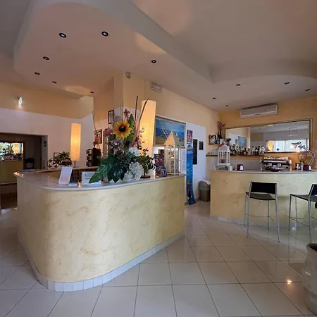 Villa Silvie Rose Cesenatico Exterior photo