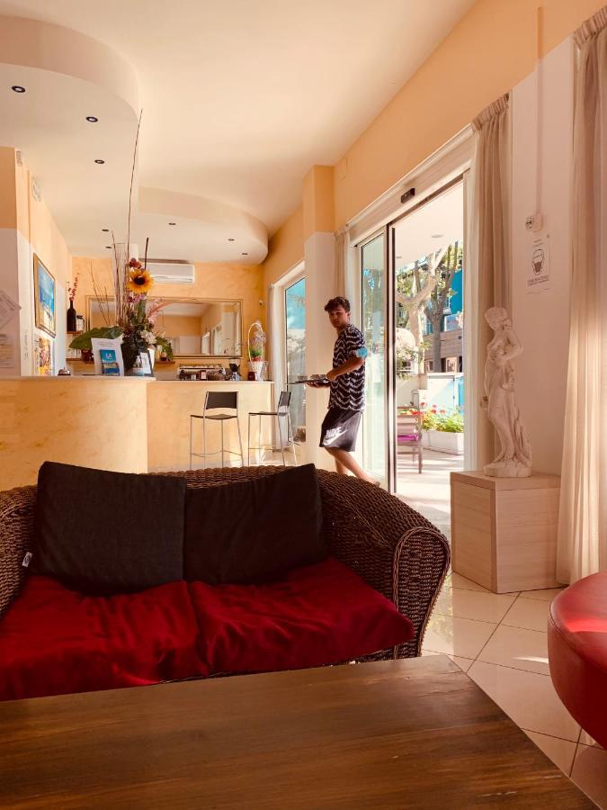 Silvie Rose Hotel 3*