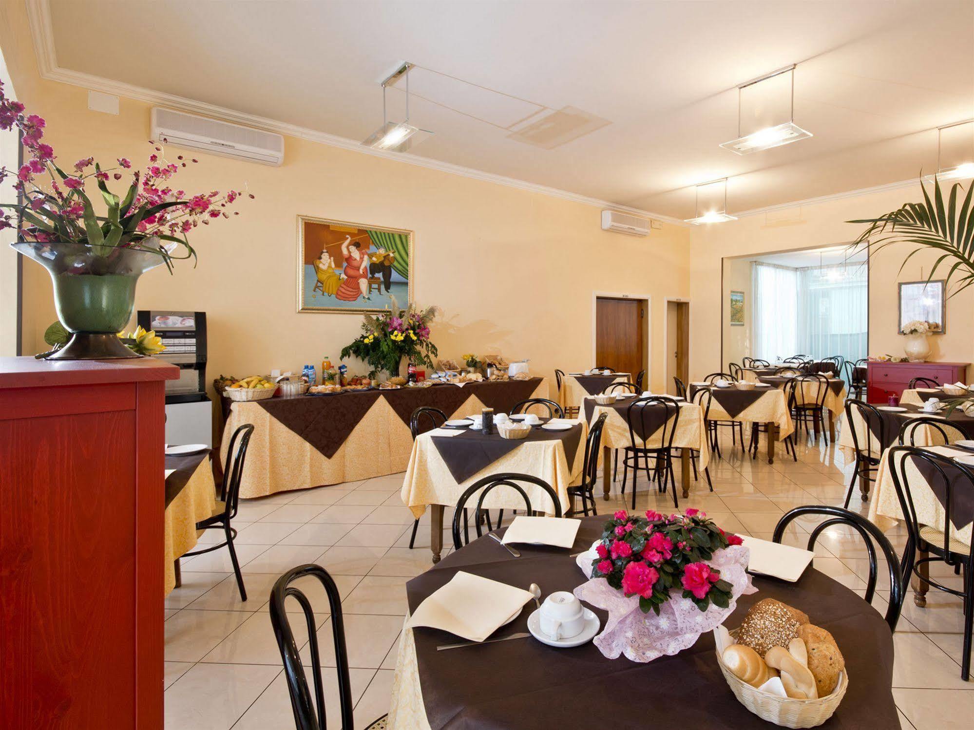 Silvie Rose Hotel 3*