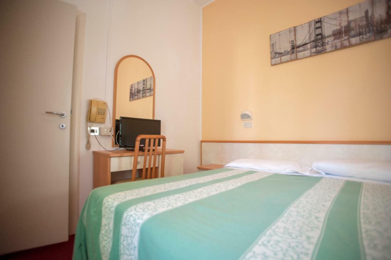 Silvie Rose 3* Cesenatico